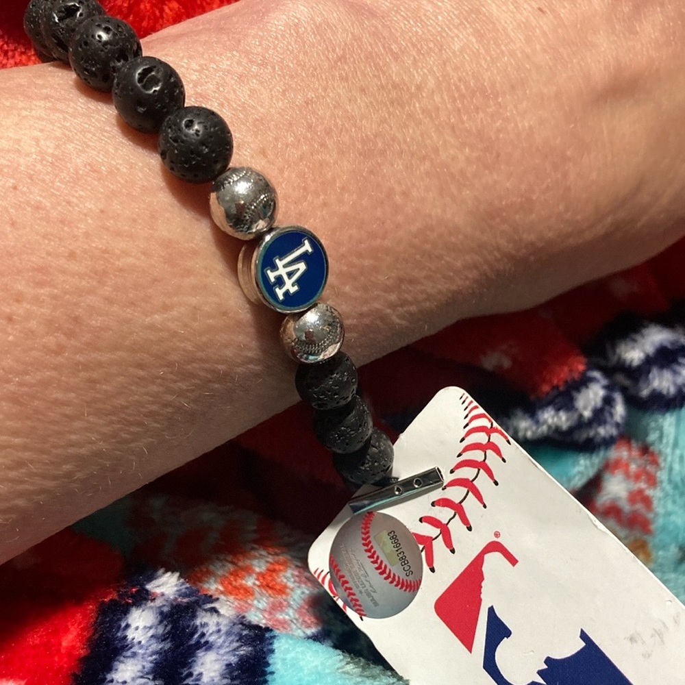MLB Lava Rock Stretch Fan Bracelet - Picture 2 of 3